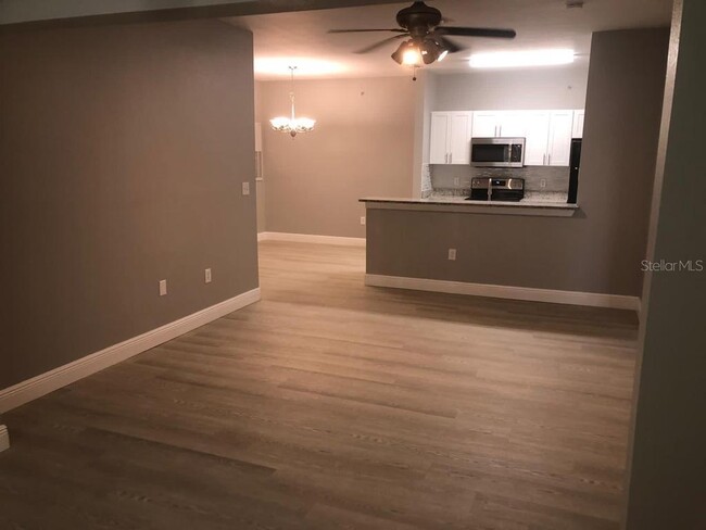 Foto del edificio - 5479 Vineland Rd