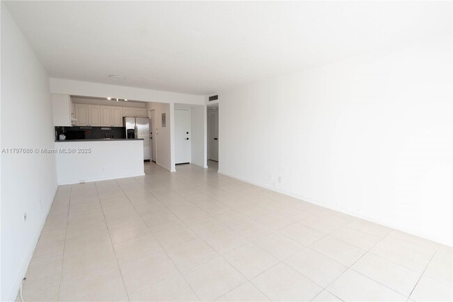 Foto del edificio - 1220 71st St