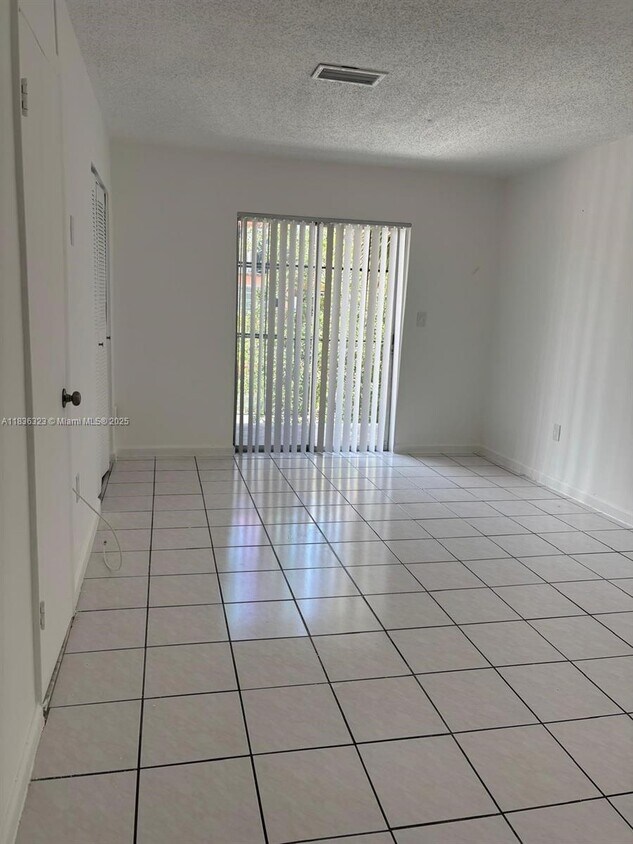 Foto principal - 6625 W 4th Ave