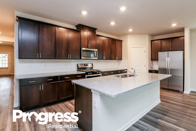 Building Photo - 5916 Hackberry Ln