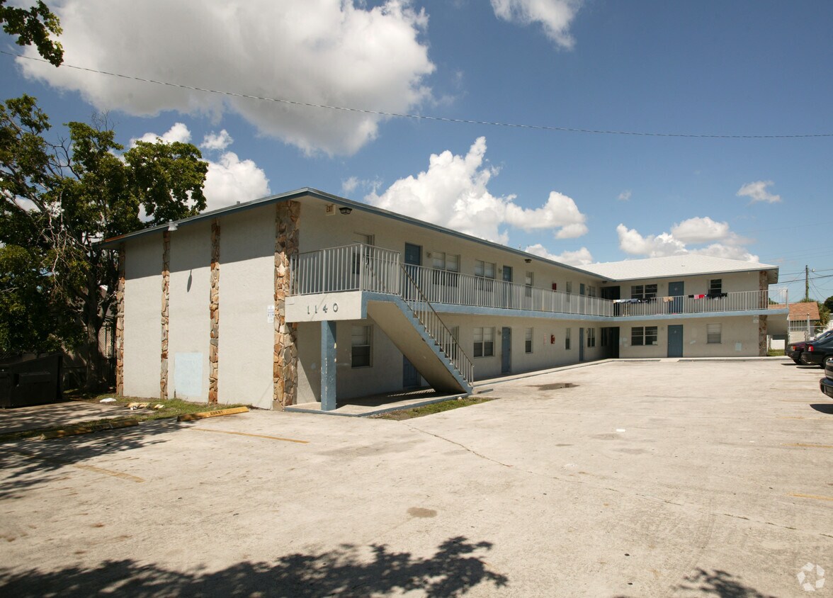 Primary Photo - 1140 17th Ave N