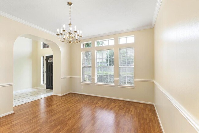 Building Photo - 17523 Somerset Grove Dr