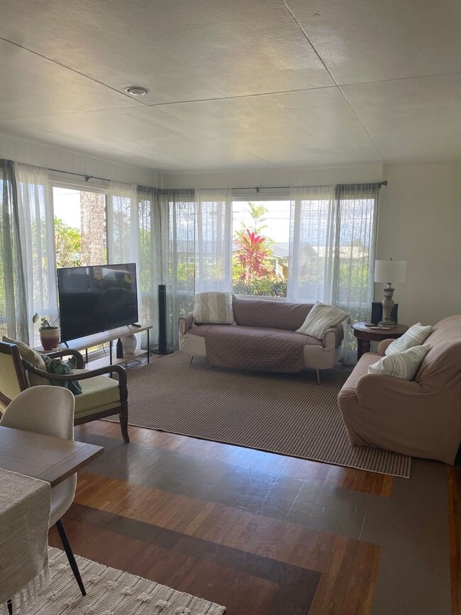 Building Photo - 2BR/2BA House fully furnished with view