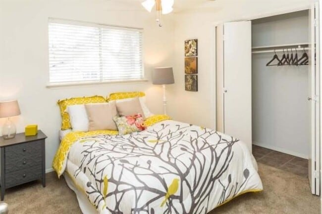 Building Photo - 3405 Helms St