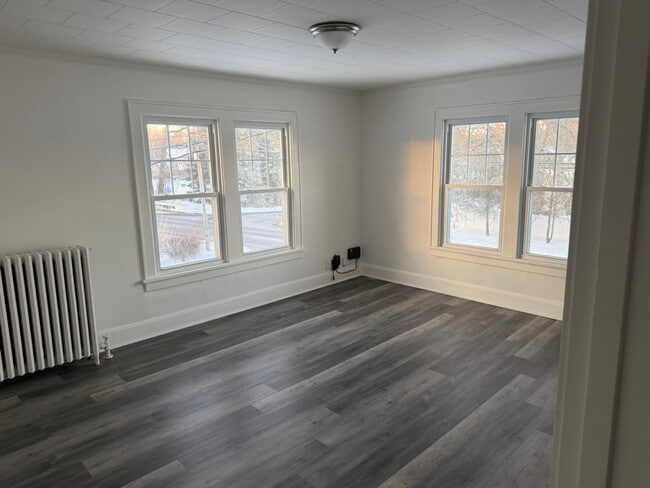 Foto del edificio - 236 Glenmont Rd