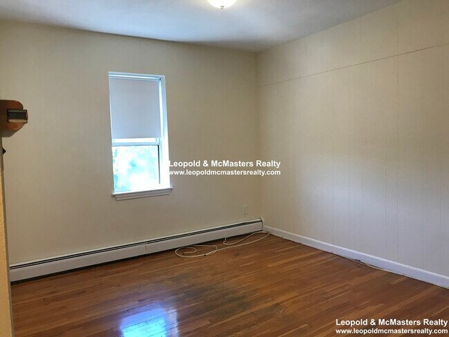 Foto del edificio - 154 North Beacon St