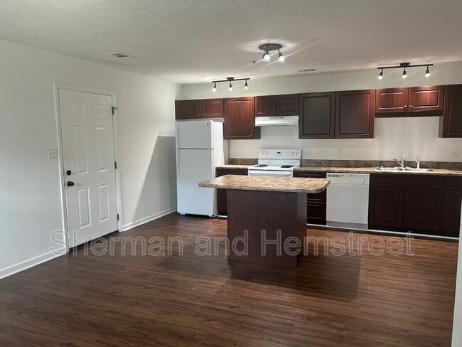 Building Photo - 3600 London Ct SW