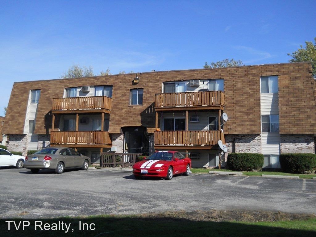 Building Photo - 123 Fox Hill Ln