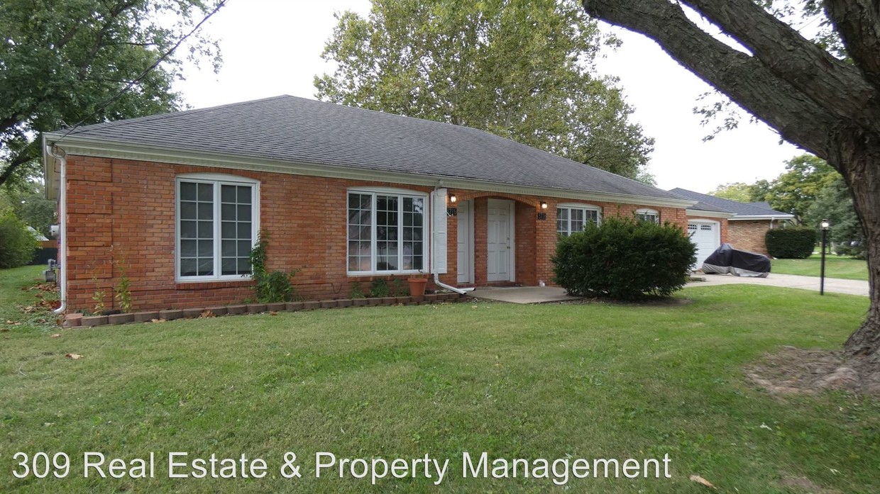 Primary Photo - 5716-5718 W Fairview Rd