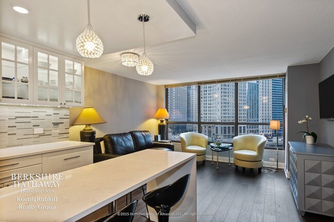Building Photo - 405 N Wabash Ave