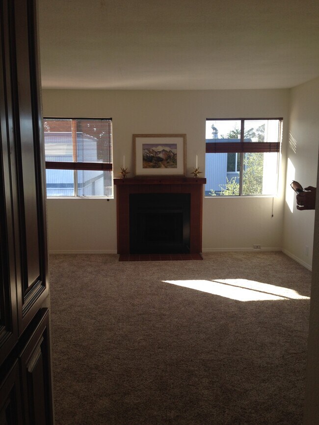 2003 Lost Oak Dr Unit A, Los Osos, CA 93402 Condo for Rent in Los