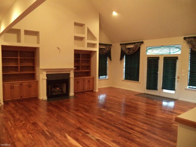 Building Photo - 4 br, 2.5 bath House - 2224 Marion Anderson