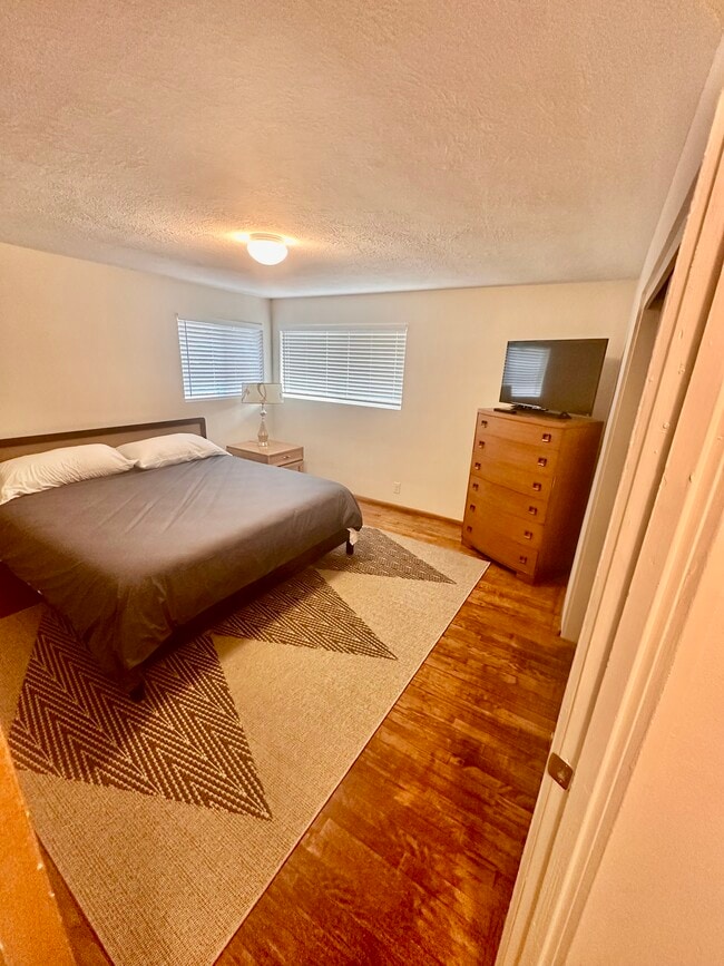 Foto del edificio - 8018 MacArthur Blvd