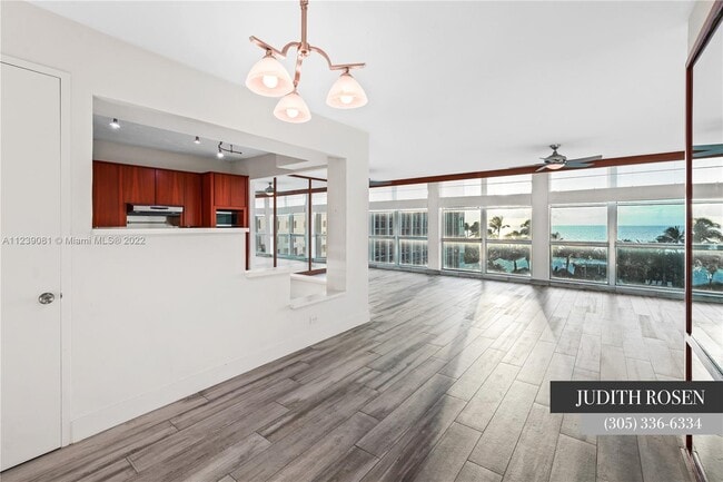 Building Photo - 5055  Collins Ave  4H Miami Beach Fl 33140