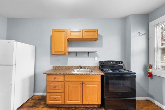 Building Photo - 38 Beacon St