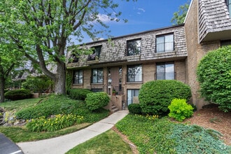 Building Photo - 1703 Northfield Square