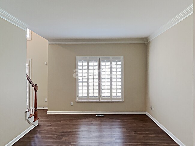 Building Photo - 4300 Clairesbrook Lane