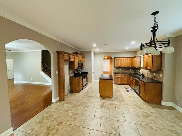 Building Photo - 1327 Raindrop Dr