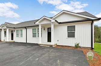 Building Photo - 119 Lyman Lodge Rd