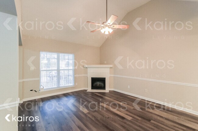 Foto del edificio - 7647 Pleasantville Way