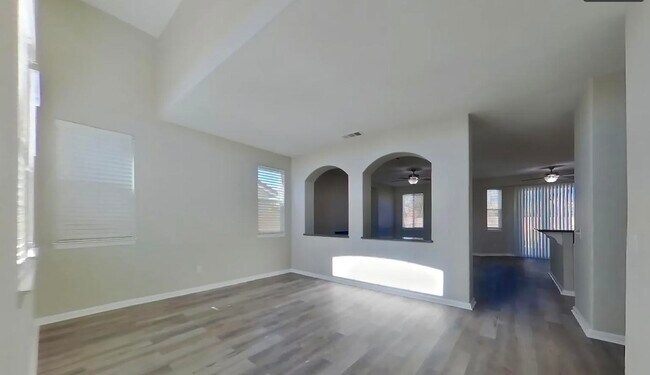 Foto del edificio - Ready Now!!!