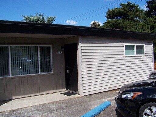 Building Photo - 7315 SW Scholls Ferry Rd