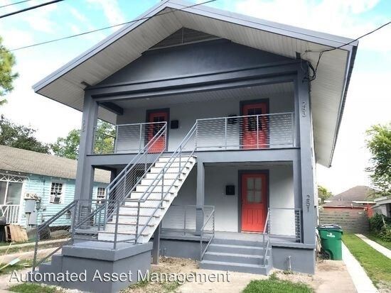 Primary Photo - 253 Papworth Ave