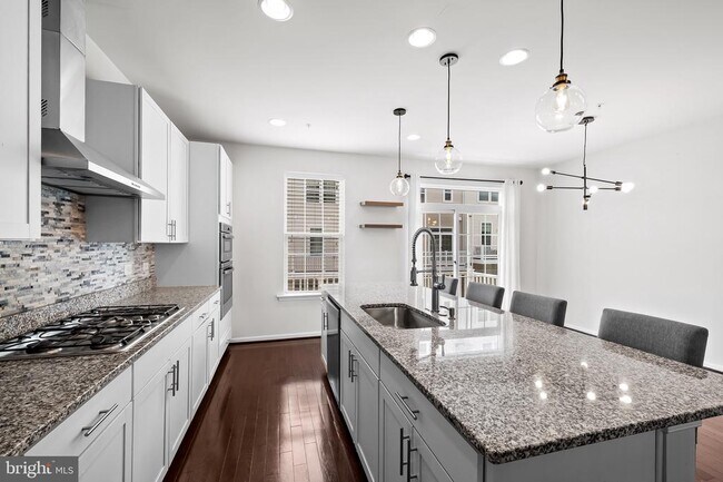 Foto del edificio - 7316 Elkridge Crossing Way