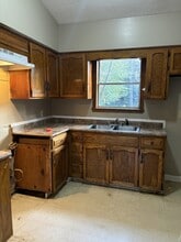 Building Photo - 612 10th Ave