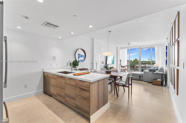 Foto del edificio - 2 br, 2 bath Condo - 9940 W Bay Harbor Dr ...