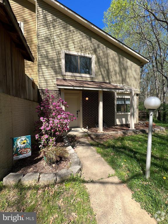 Building Photo - 5602 Summer Oak Way