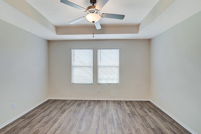 Foto del edificio - 14421 Conifer Dr