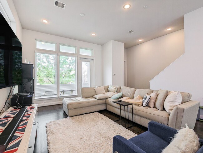 Foto del edificio - 3117 Leeland St