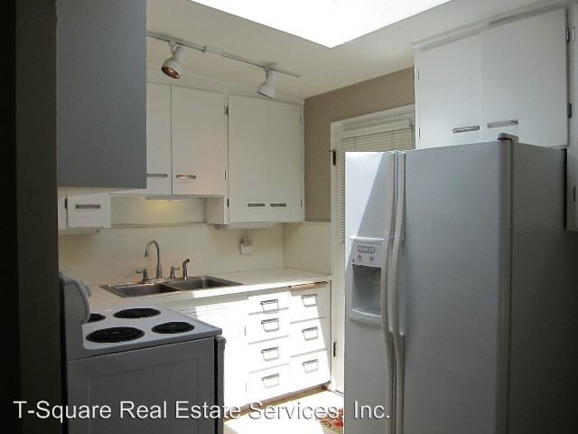 Building Photo - 3 br, 1 bath House - 9820 NE 26th St