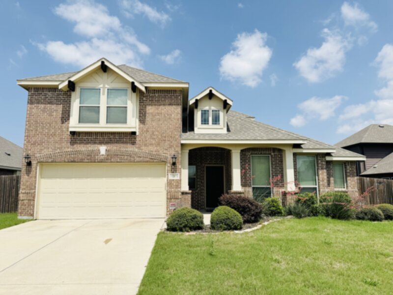 Primary Photo - LUXURY STARTS HERE**** 5 BEDROOM IN HAGAN ...