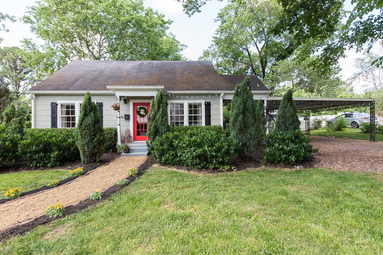 Foto principal - 5519 Joseph St