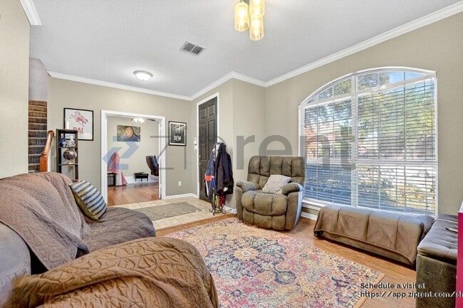 Building Photo - 6501 Amesbury Ln