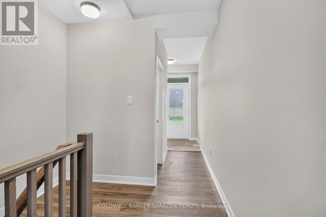 Building Photo - 749 Haflinger Row