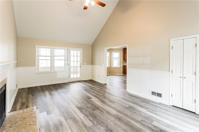 Building Photo - 2090 Breconridge Dr S W