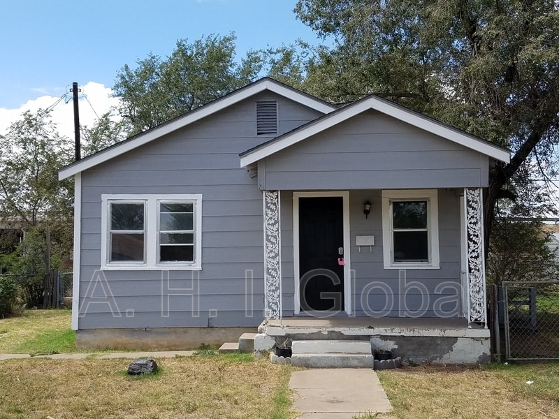 Primary Photo - 2502 S Pierce St