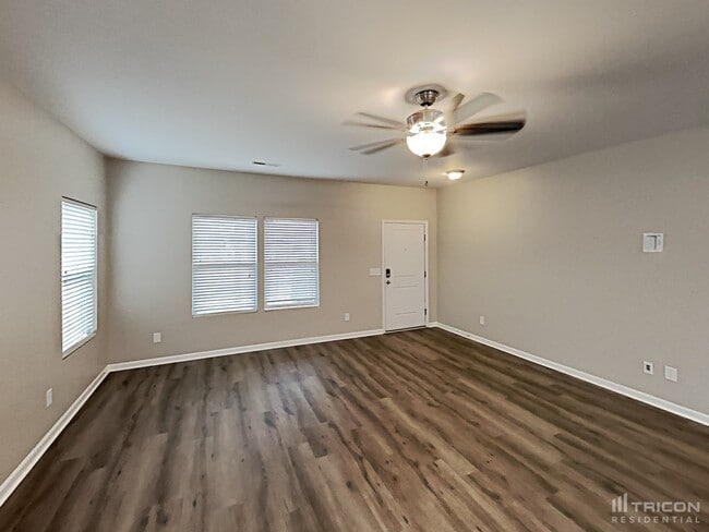 Building Photo - 5148 Red Poll Dr