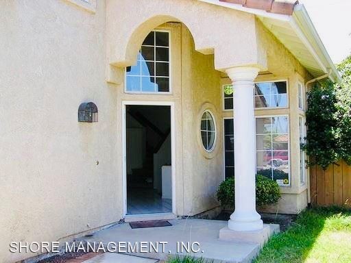 Foto del edificio - 4 br, 2.5 bath House - 621 CRESCENT DR.