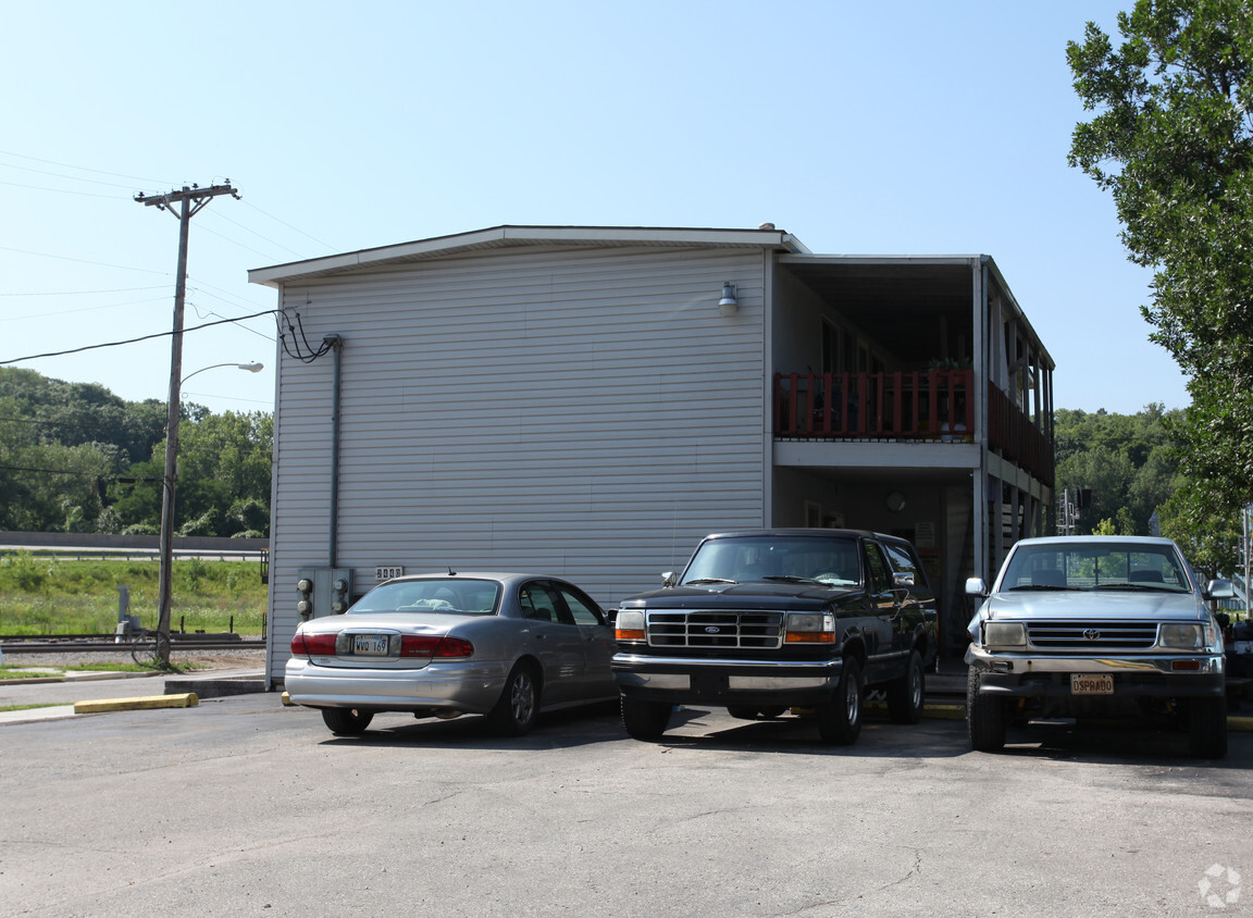 Building Photo - 2440 S Mill St