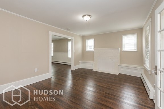 Building Photo - 16 E Avalon Ave
