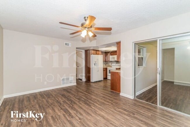 Building Photo - 6328 Toyota Dr