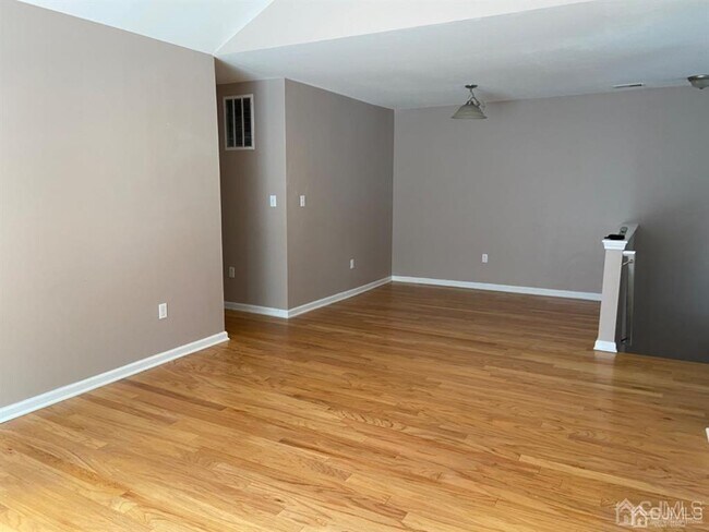 Building Photo - 2604 Cypress Ln