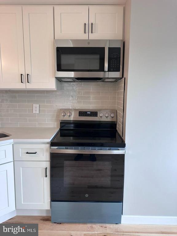 Foto del edificio - 2821 W Girard Ave