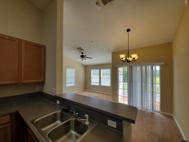 Foto del edificio - 575 Oakleaf Plantation Pkwy