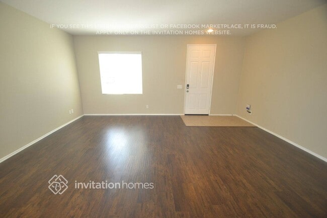 Building Photo - 12887 Oakdale St