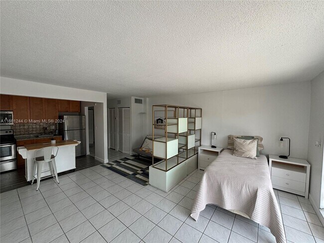 Foto del edificio - 2200 E Hallandale Beach Blvd